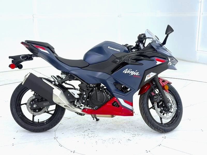 2026 Kawasaki Ninja® 500 ABS 10