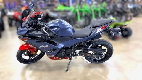 2026 Kawasaki Ninja® 500 ABS 4