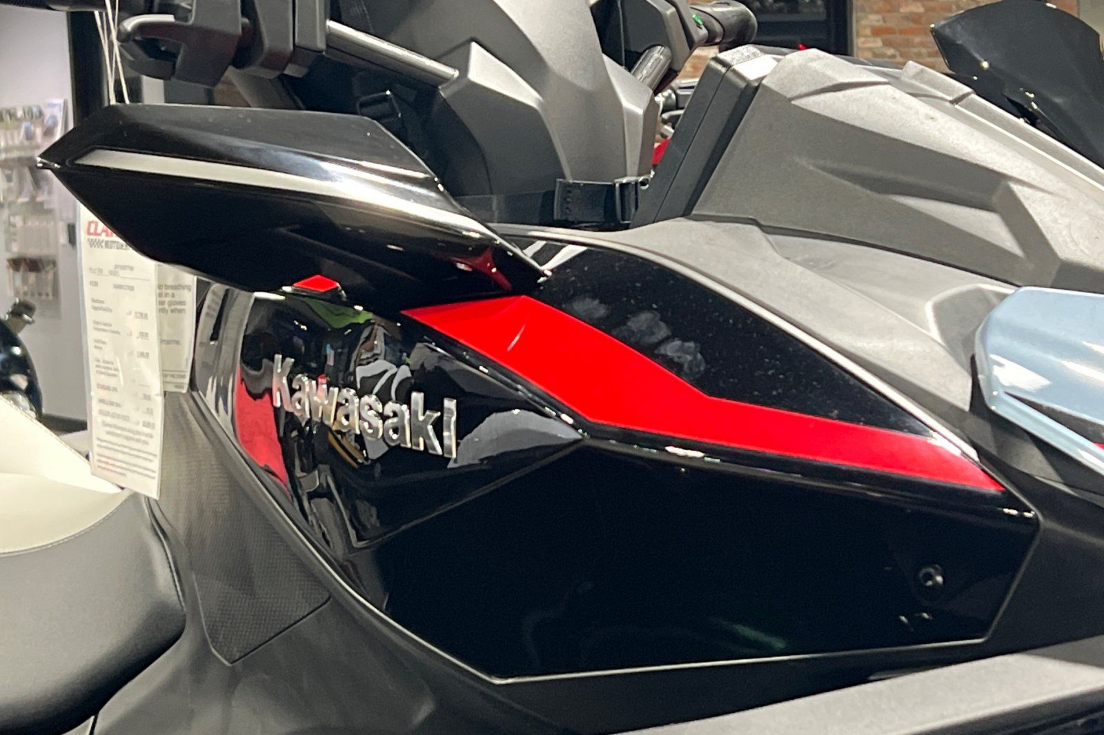 2026 Kawasaki Jet Ski® Ultra® 160LX-S 8