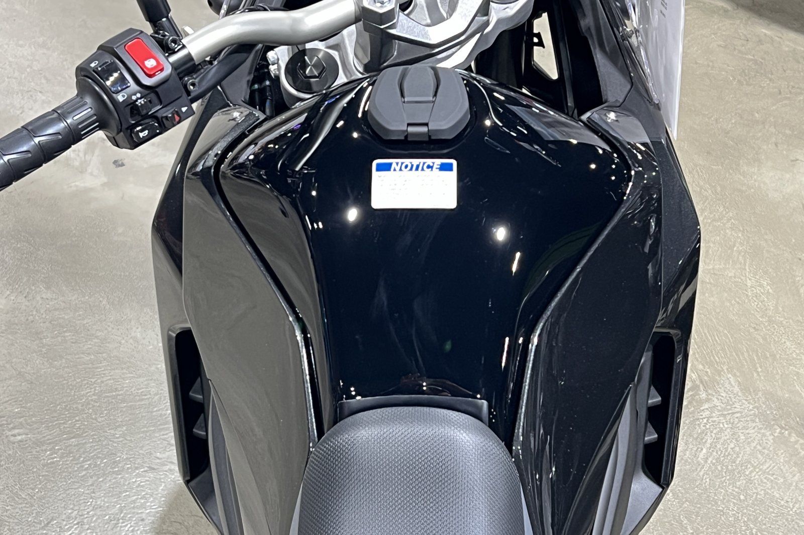 2026 Kawasaki KLE®500 ABS 9
