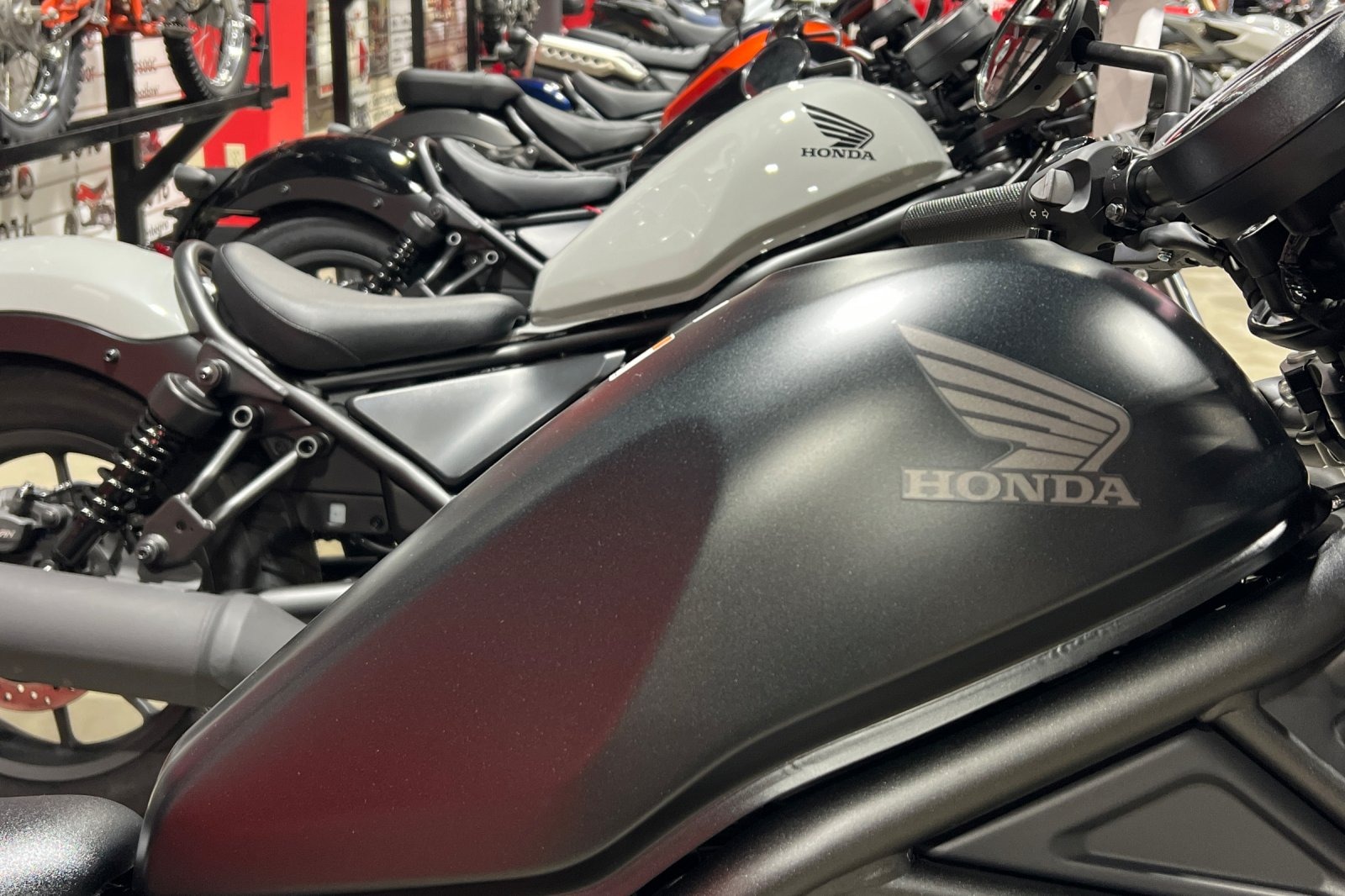 2026 Honda Rebel 300 E-Clutch 7