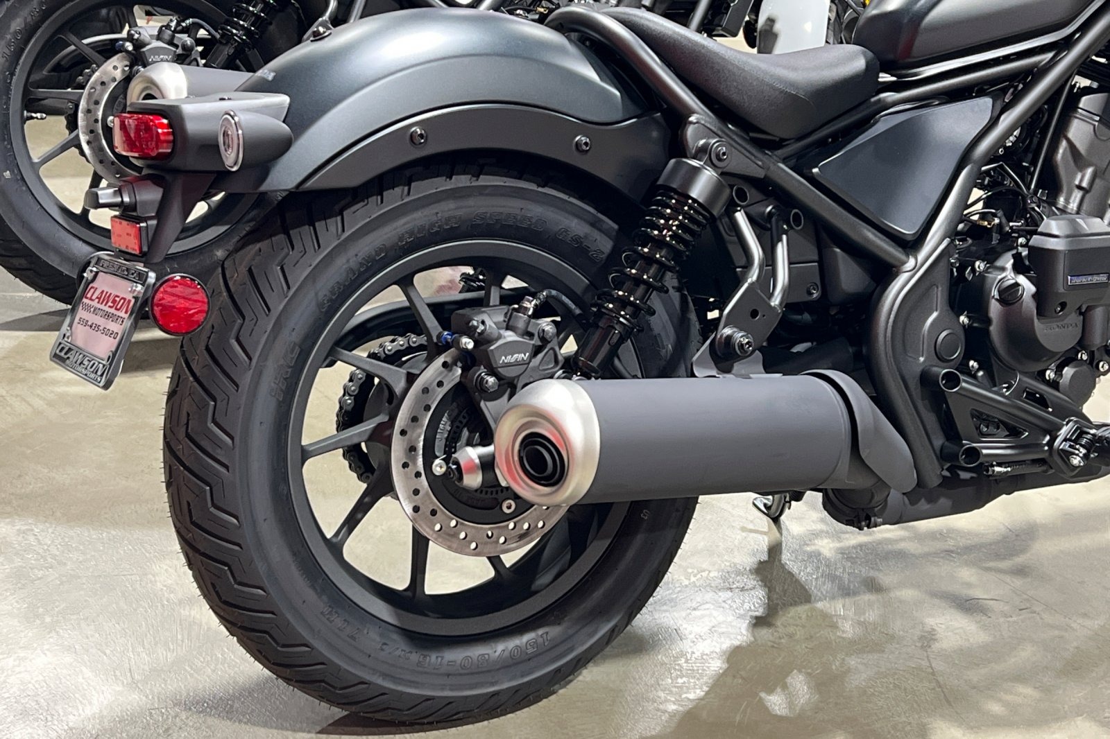 2026 Honda Rebel 300 E-Clutch 9