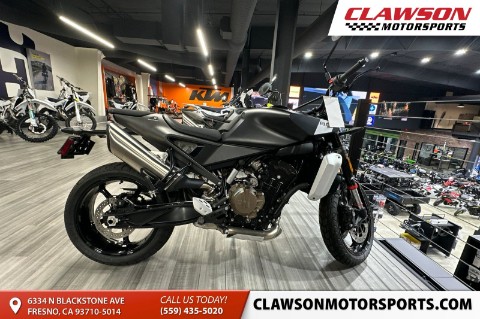 New 2025 Husqvarna Svartpilen 801, Fresno CA | Specs, Price