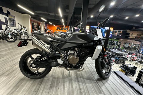 New 2025 Husqvarna Svartpilen 801, Fresno CA | Specs, Price