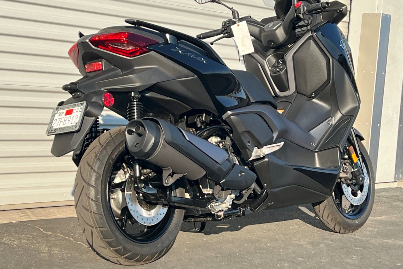 2025 Yamaha XMAX 10
