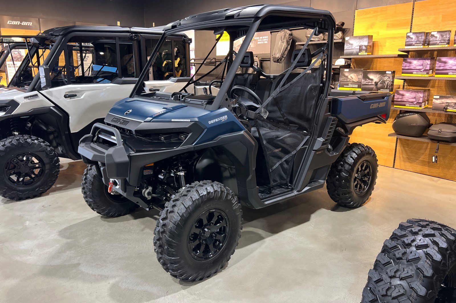 2026 Can-Am™ Defender XT HD11 with 10.25 in. touchscreen displa 2