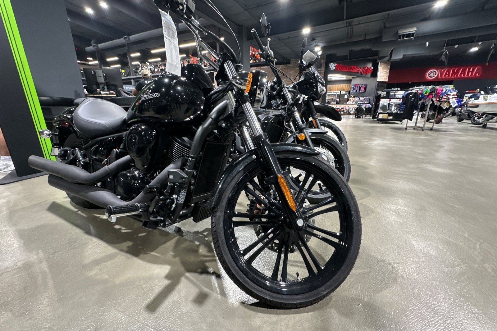 2026 Kawasaki Vulcan® 900 Custom 3