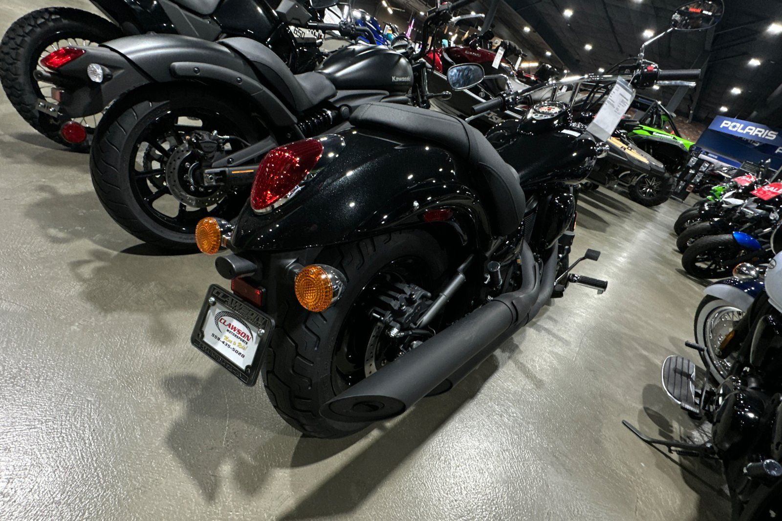 2026 Kawasaki Vulcan® 900 Custom 4