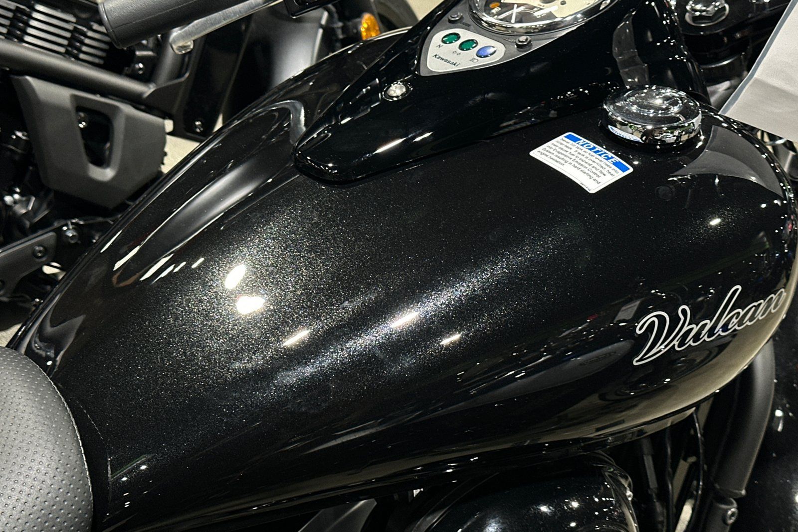 2026 Kawasaki Vulcan® 900 Custom 7