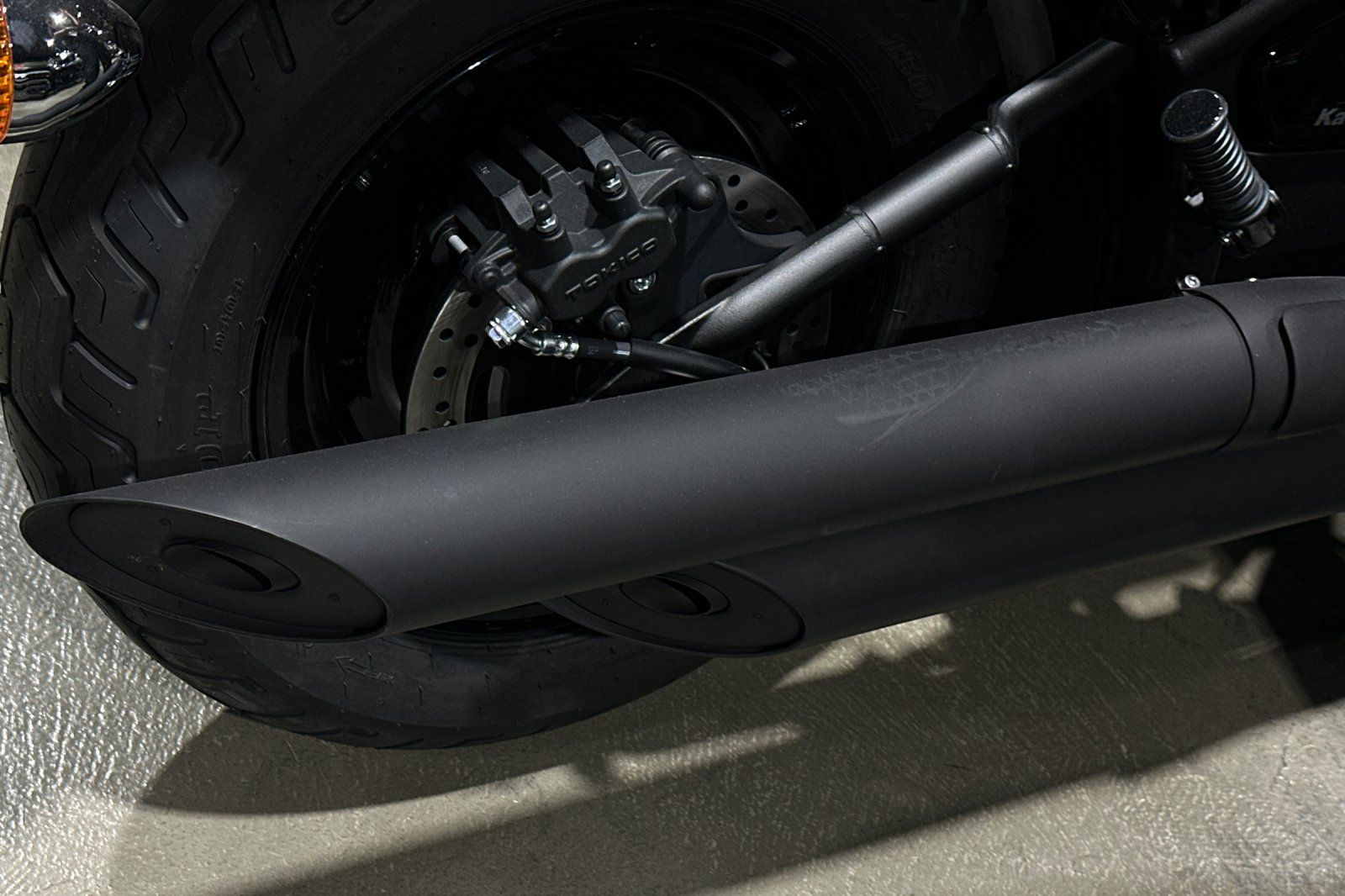2026 Kawasaki Vulcan® 900 Custom 10