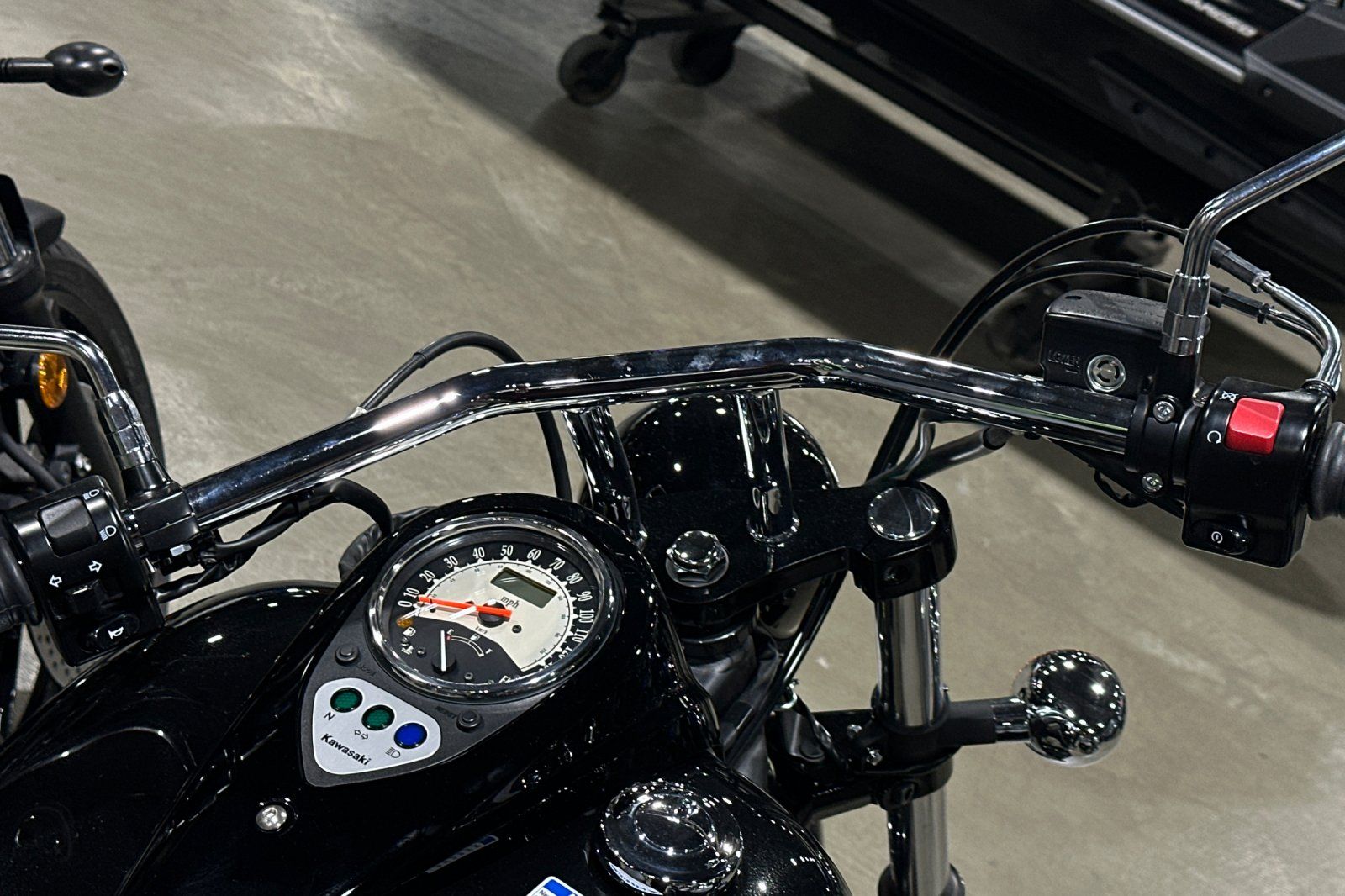 2026 Kawasaki Vulcan® 900 Custom 11