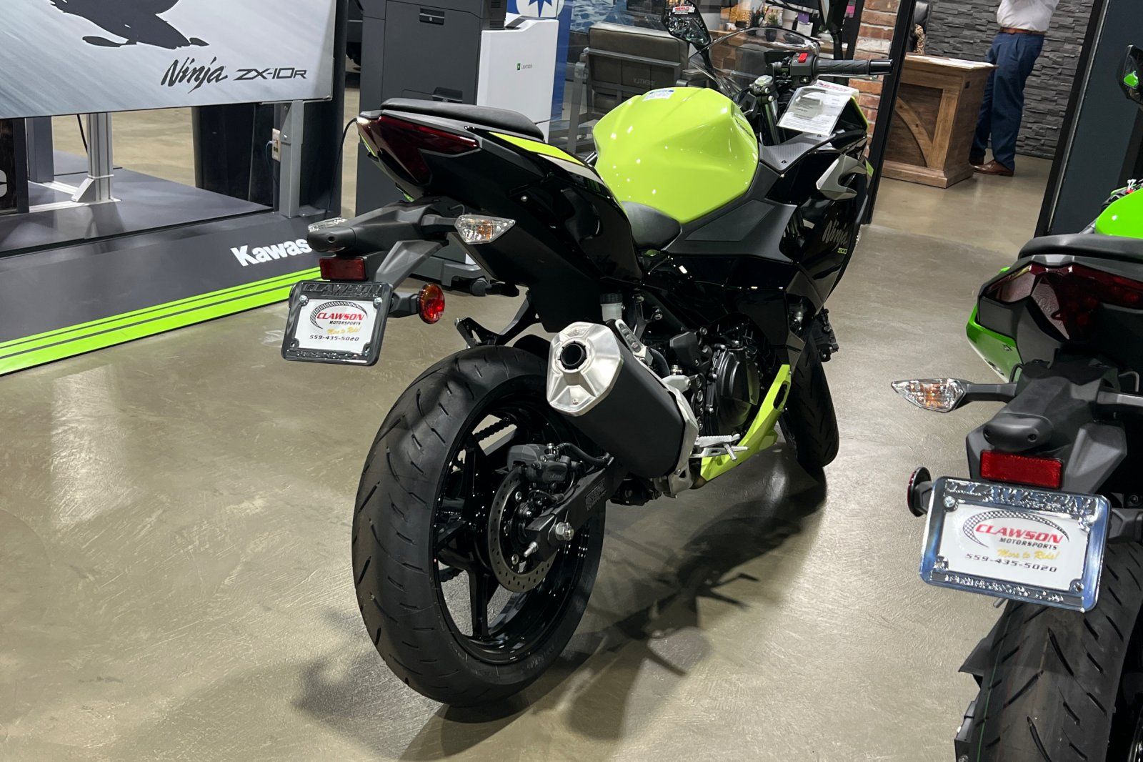 2026 Kawasaki Ninja® 500 ABS 4