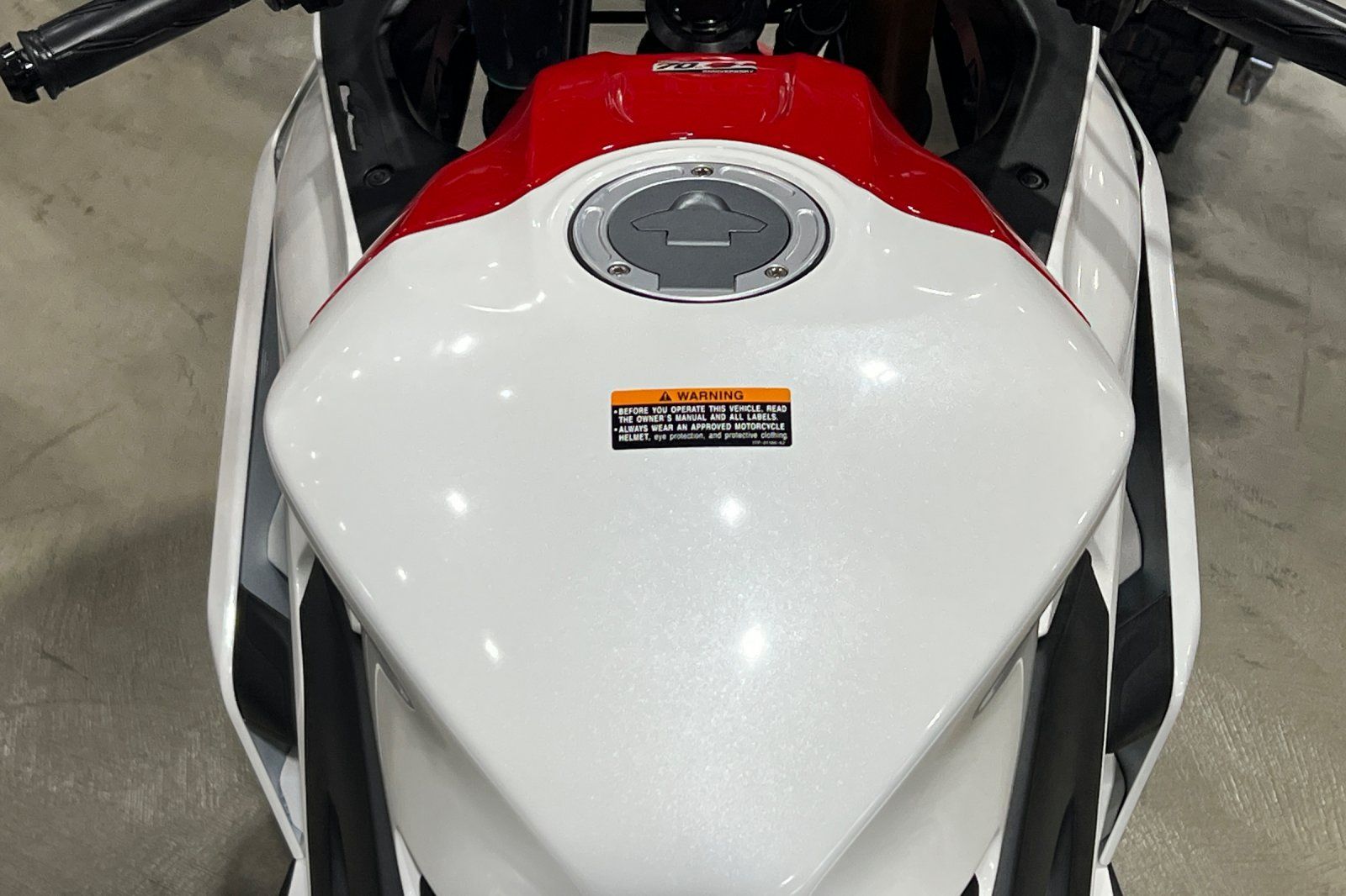 2026 Yamaha YZF-R3 9