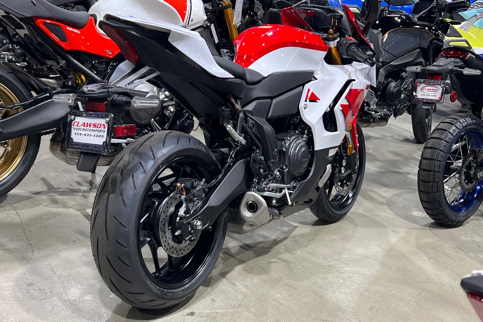 2026 Yamaha YZF-R7 9