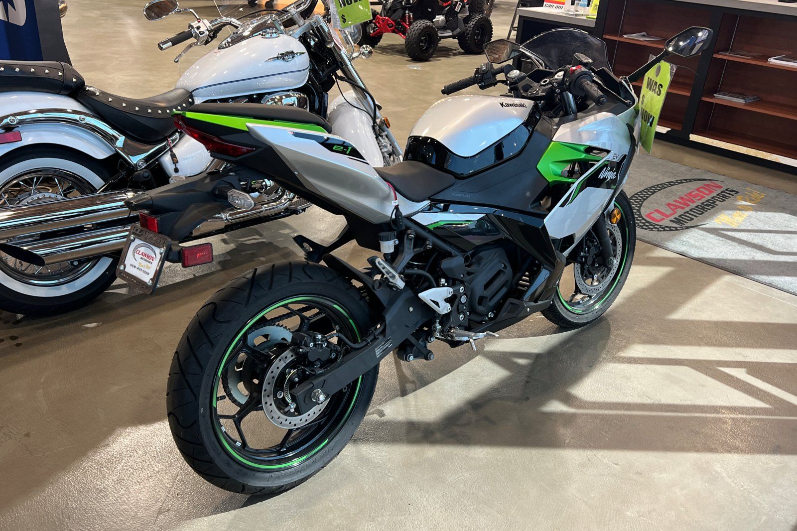 2024 Kawasaki Ninja e-1 ABS 3