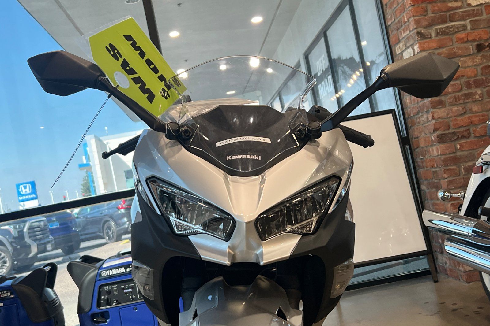2024 Kawasaki Ninja e-1 ABS 5