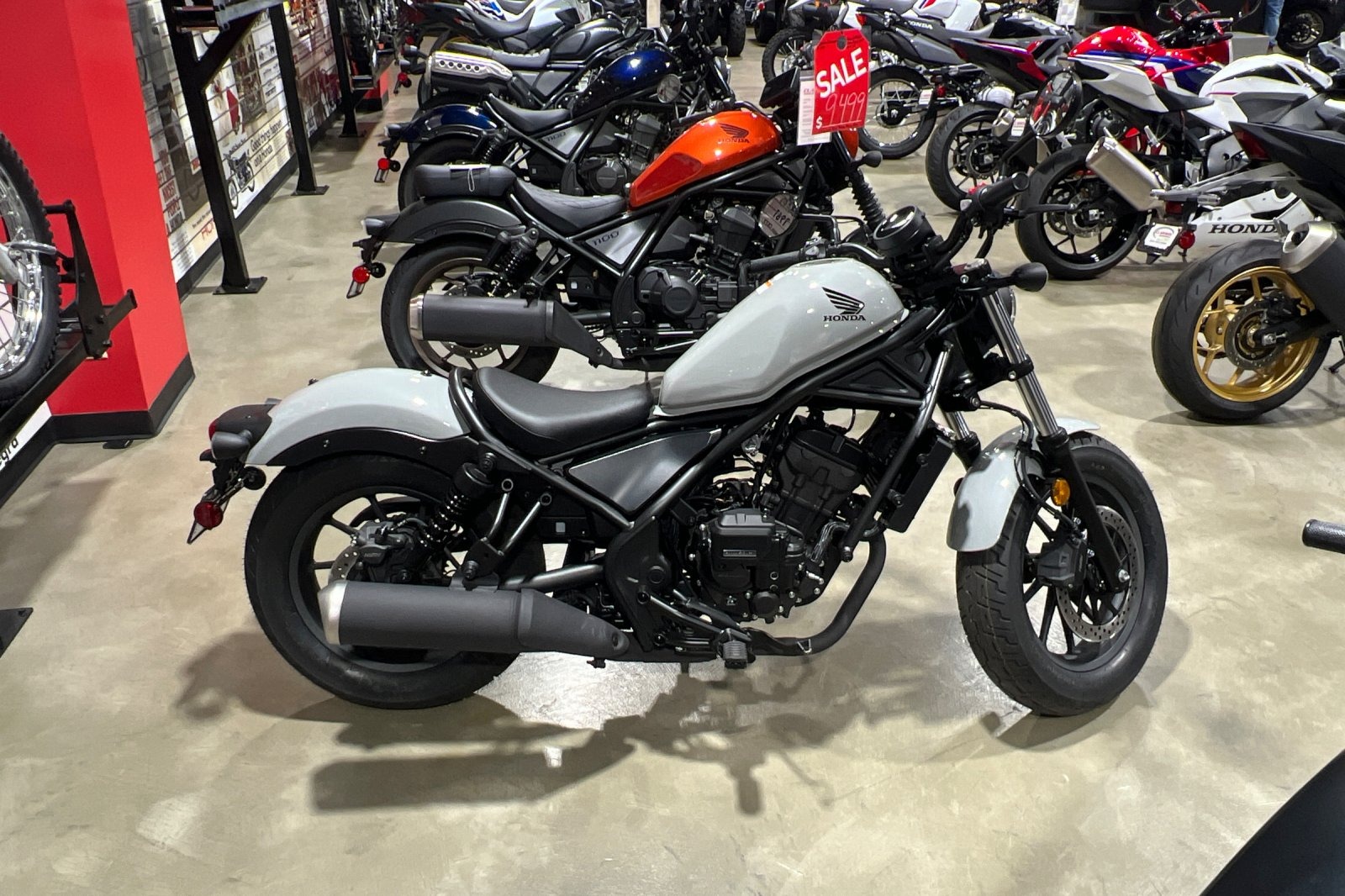 2026 Honda Rebel 300 E-Clutch 2