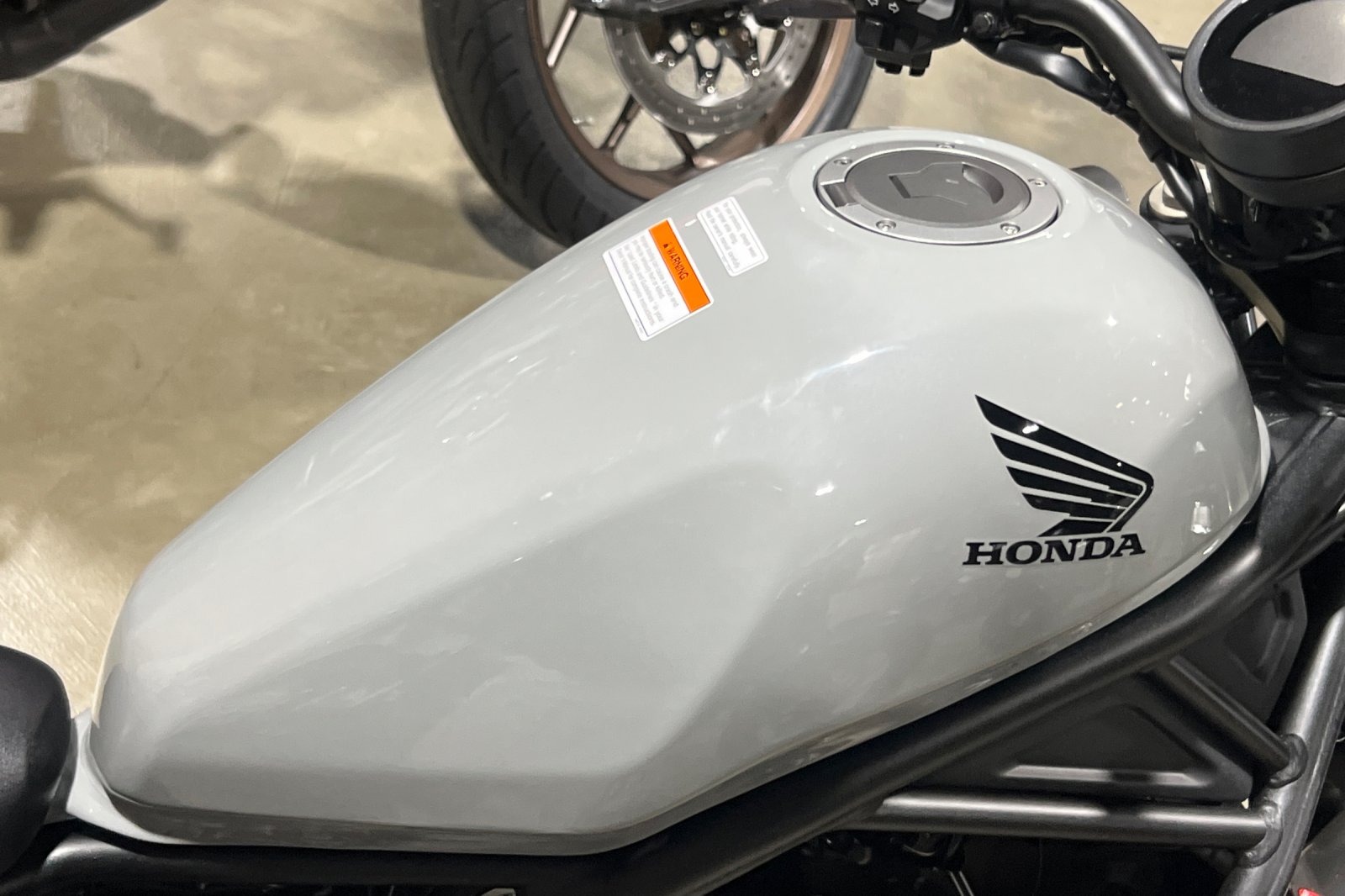 2026 Honda Rebel 300 E-Clutch 7