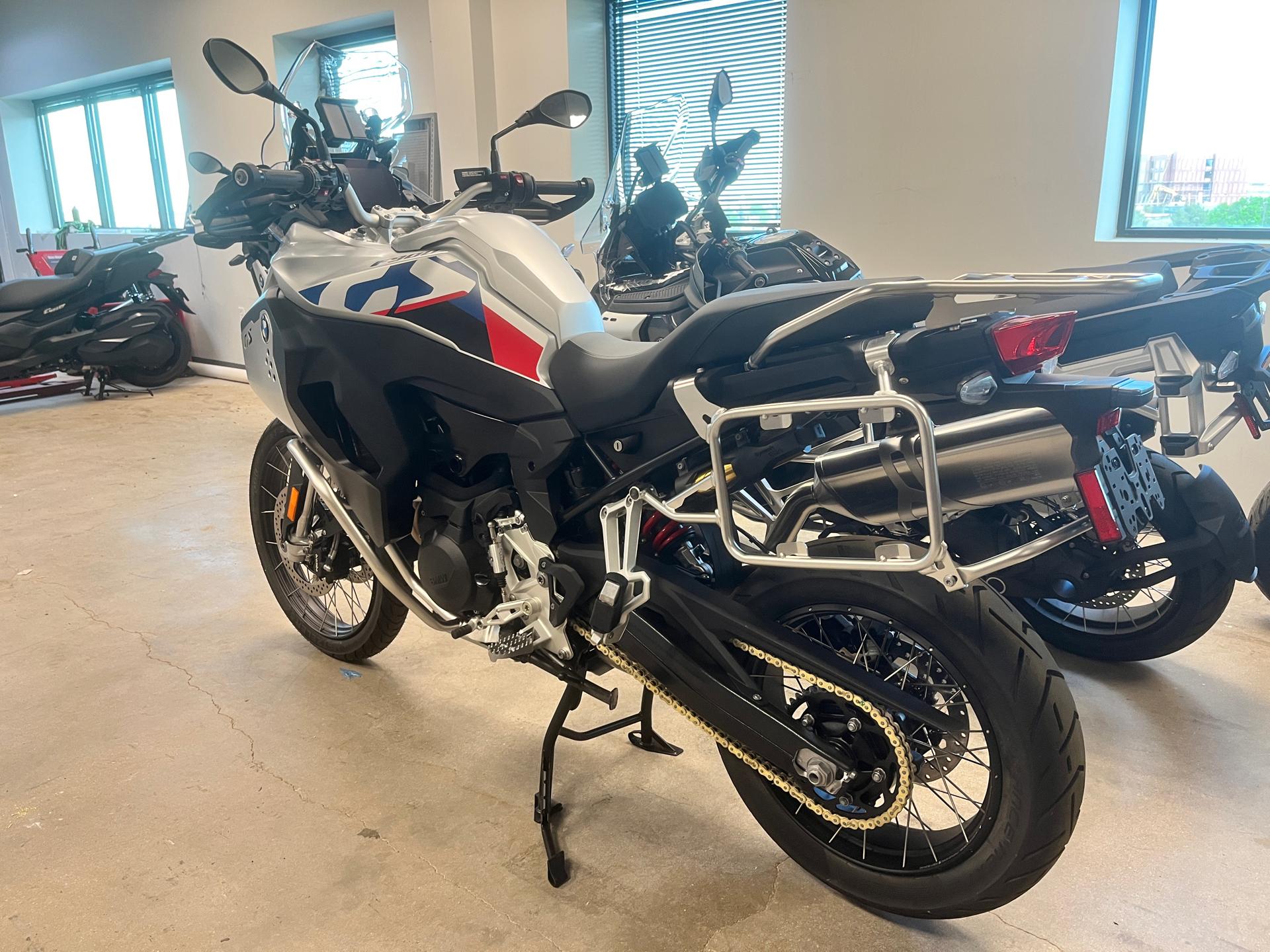 2025 BMW F 900 GS Adventure 4
