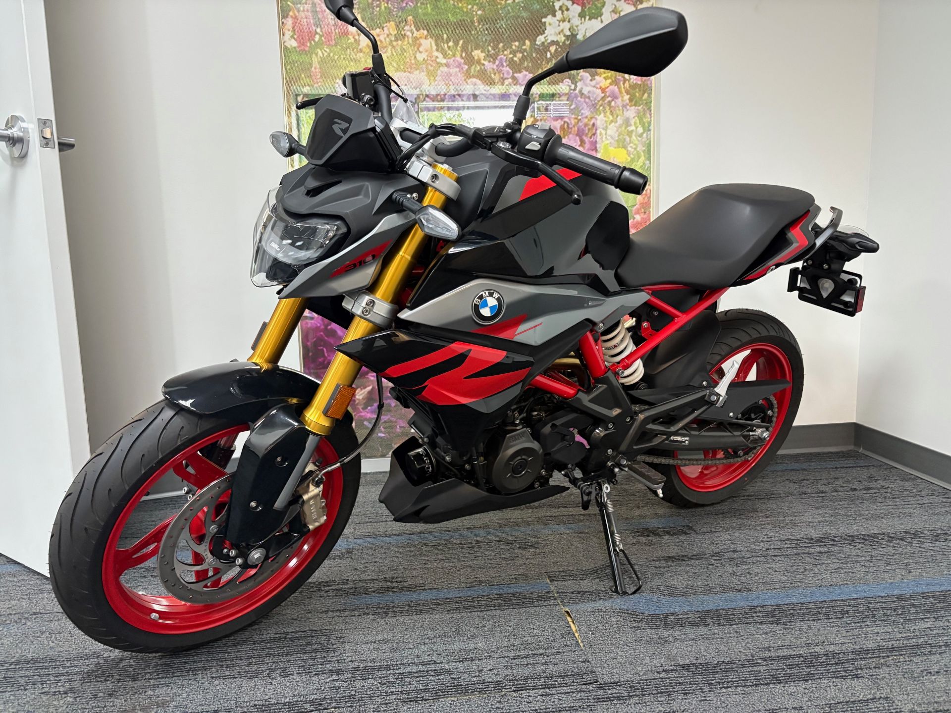 New 2024 BMW G 310 R Motorcycles in Centennial, CO