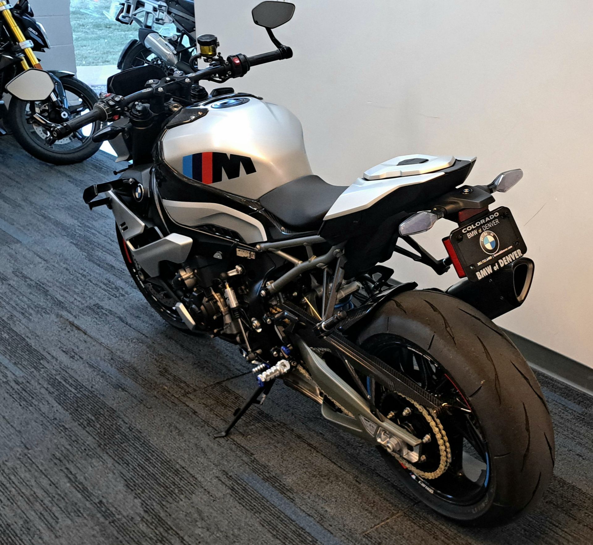 2026 BMW M1000R 7