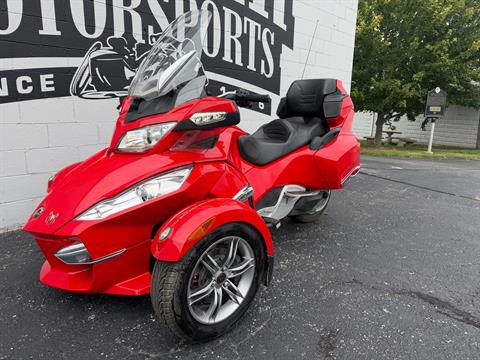 2012 Can-Am Spyder RT-S SE5 — photo 1 of 18