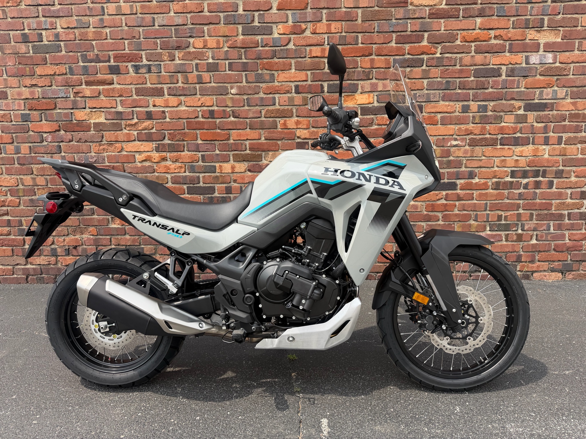 2026 Honda Transalp E-Clutch 2