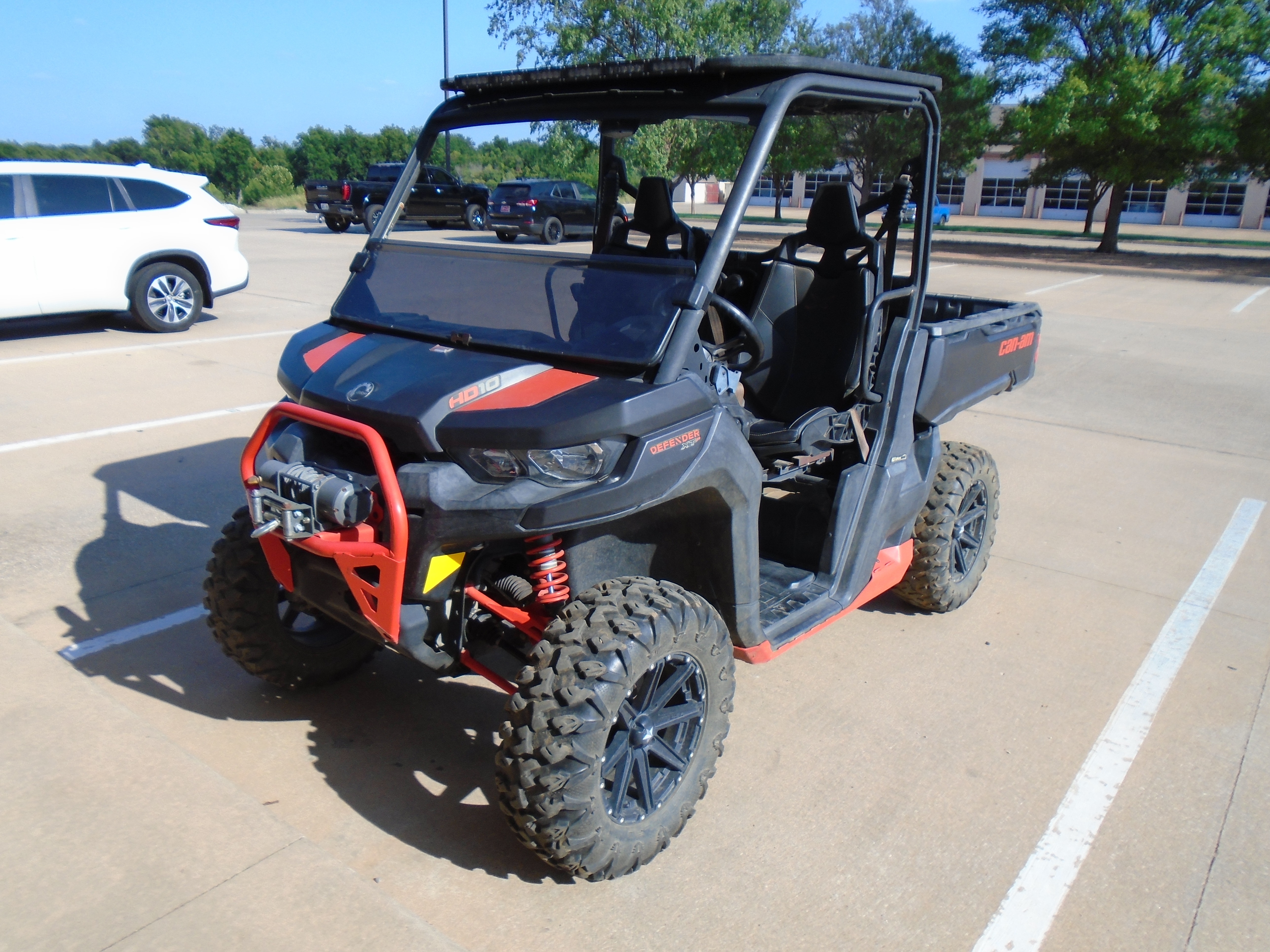 2018 Can-Am Defender XT-P HD10