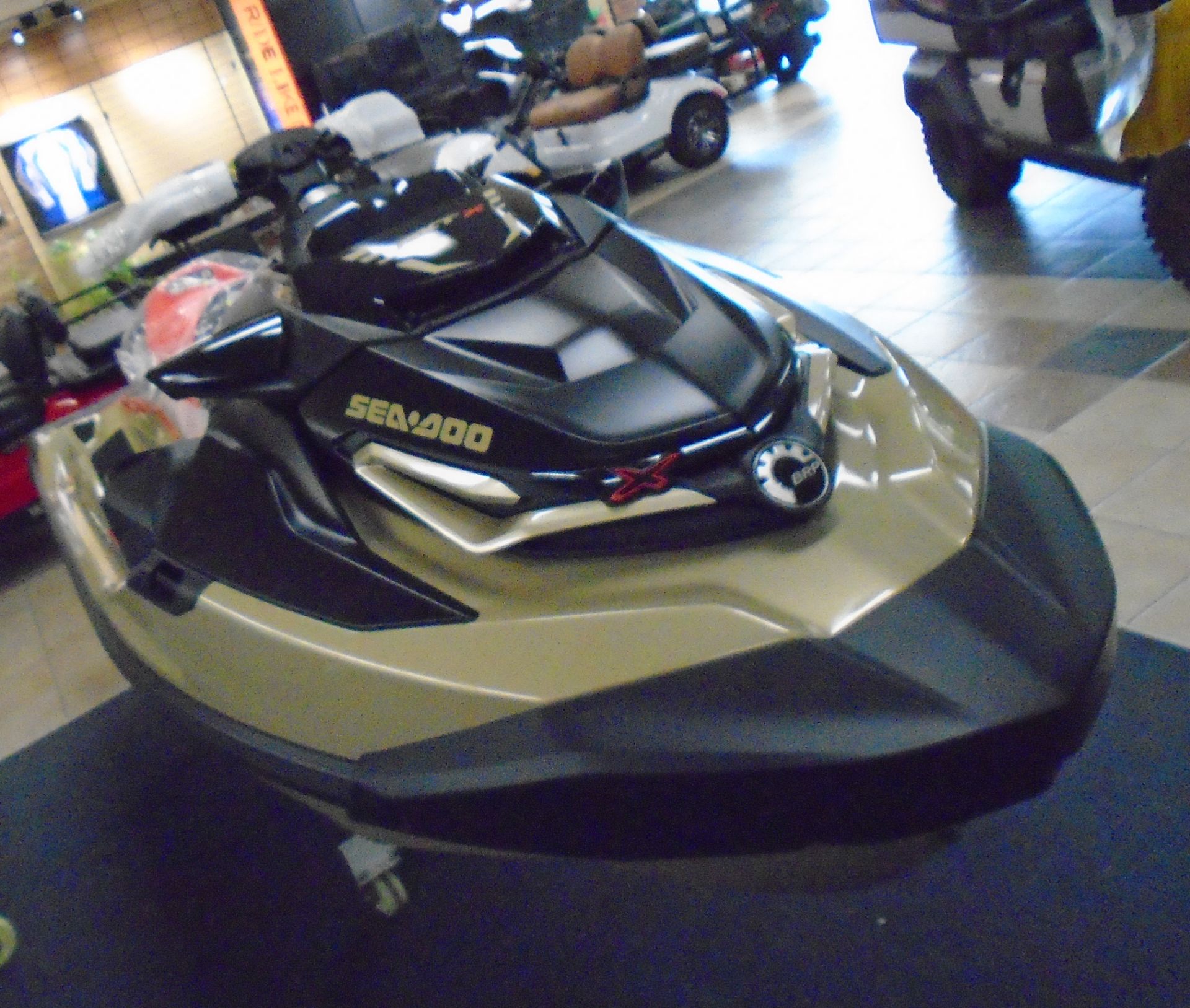 2025 Sea-Doo RXT-X 325 + Tech Package 2