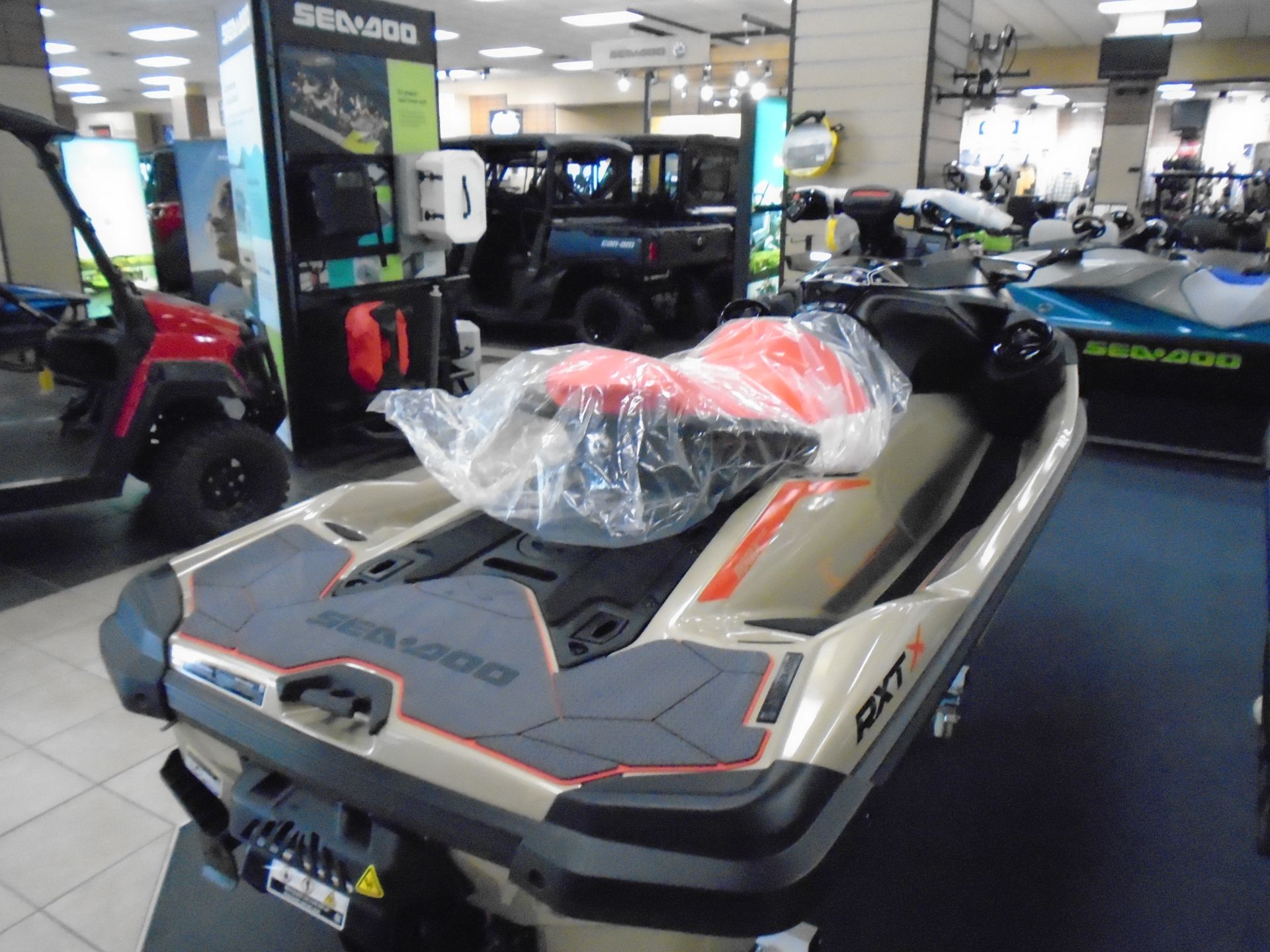 2025 Sea-Doo RXT-X 325 + Tech Package 4