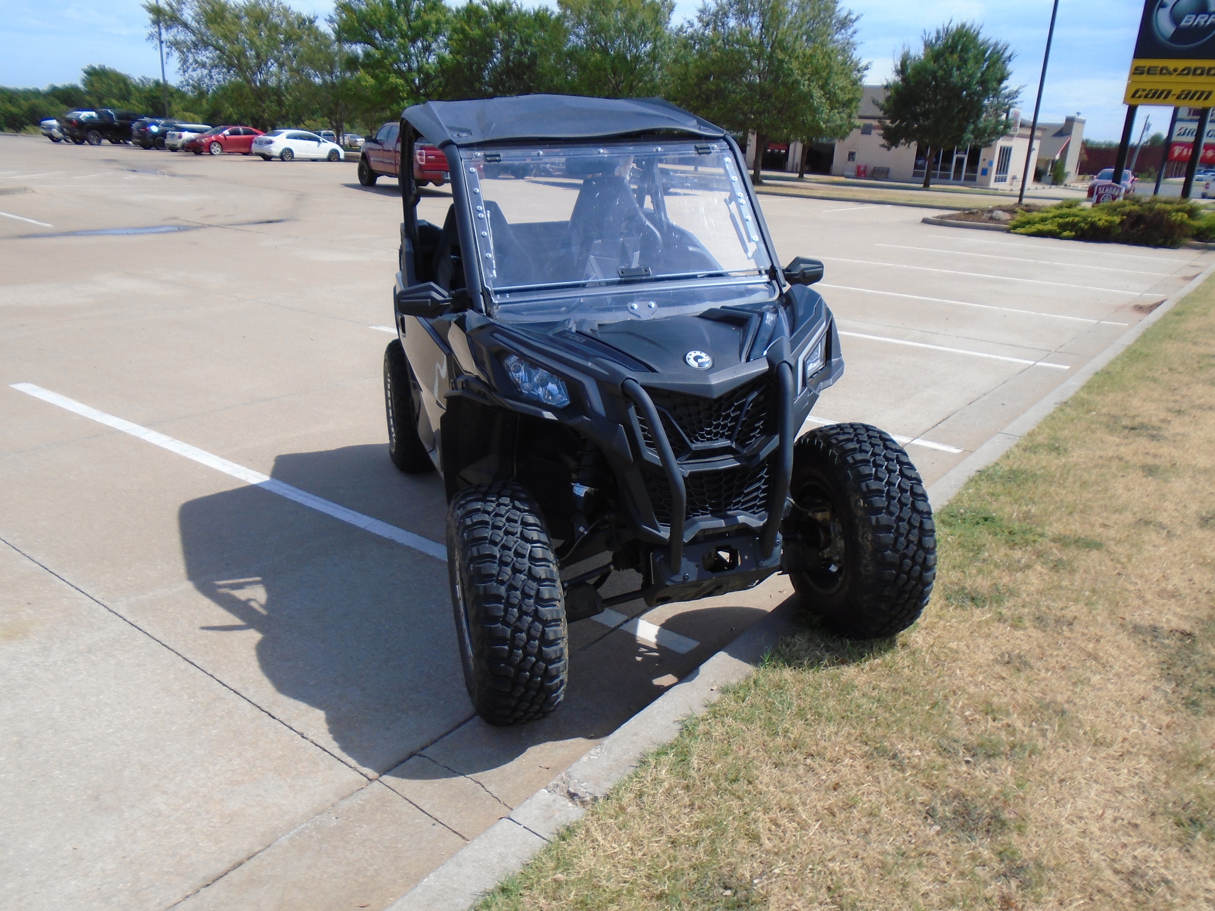 2023 Can-Am Maverick Trail DPS 700