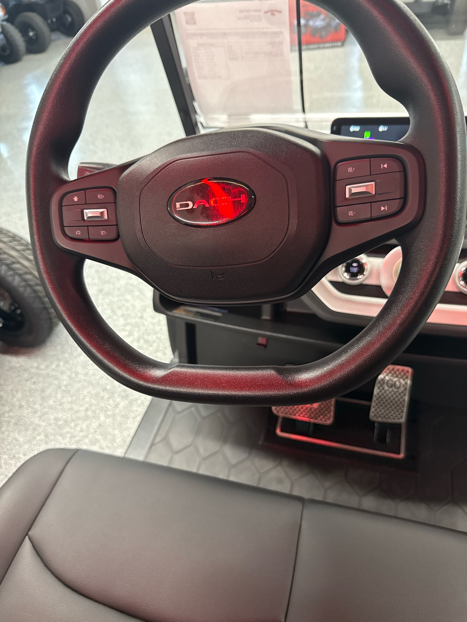 2027 Dach Vehicles photo 4