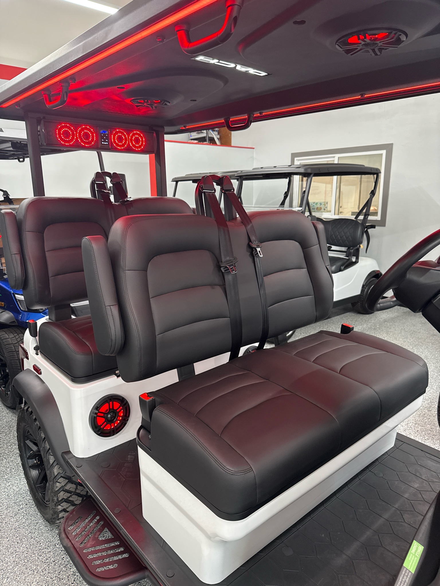 2027 Dach Vehicles photo 5