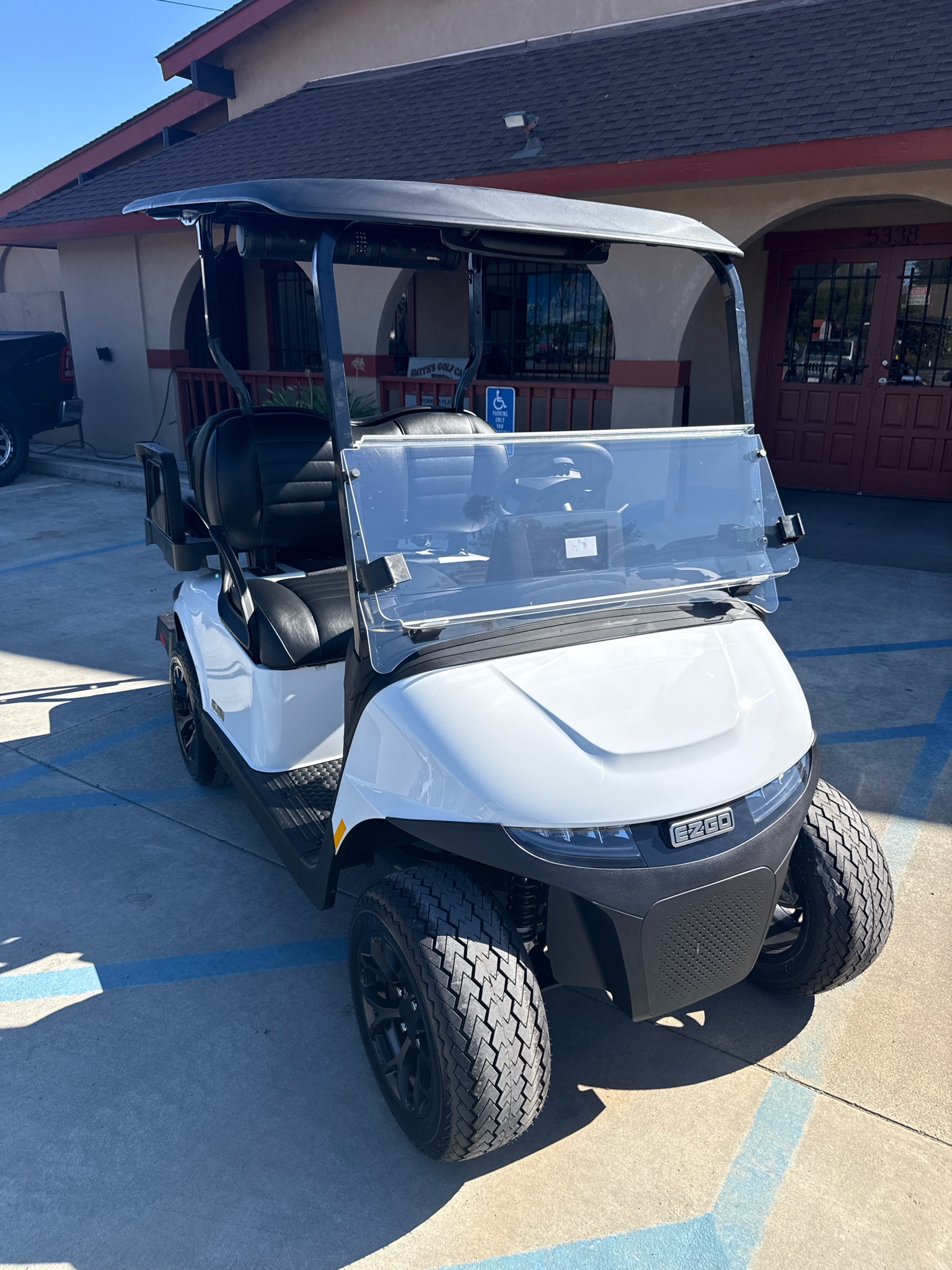 2027 EZGO RXV photo 2