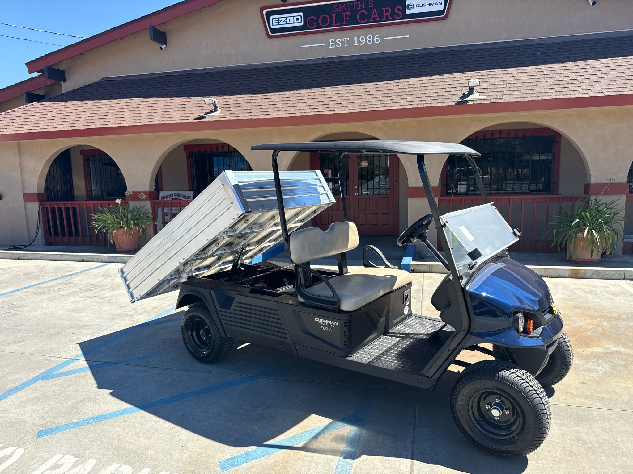 2027 Cushman HAULER photo 4