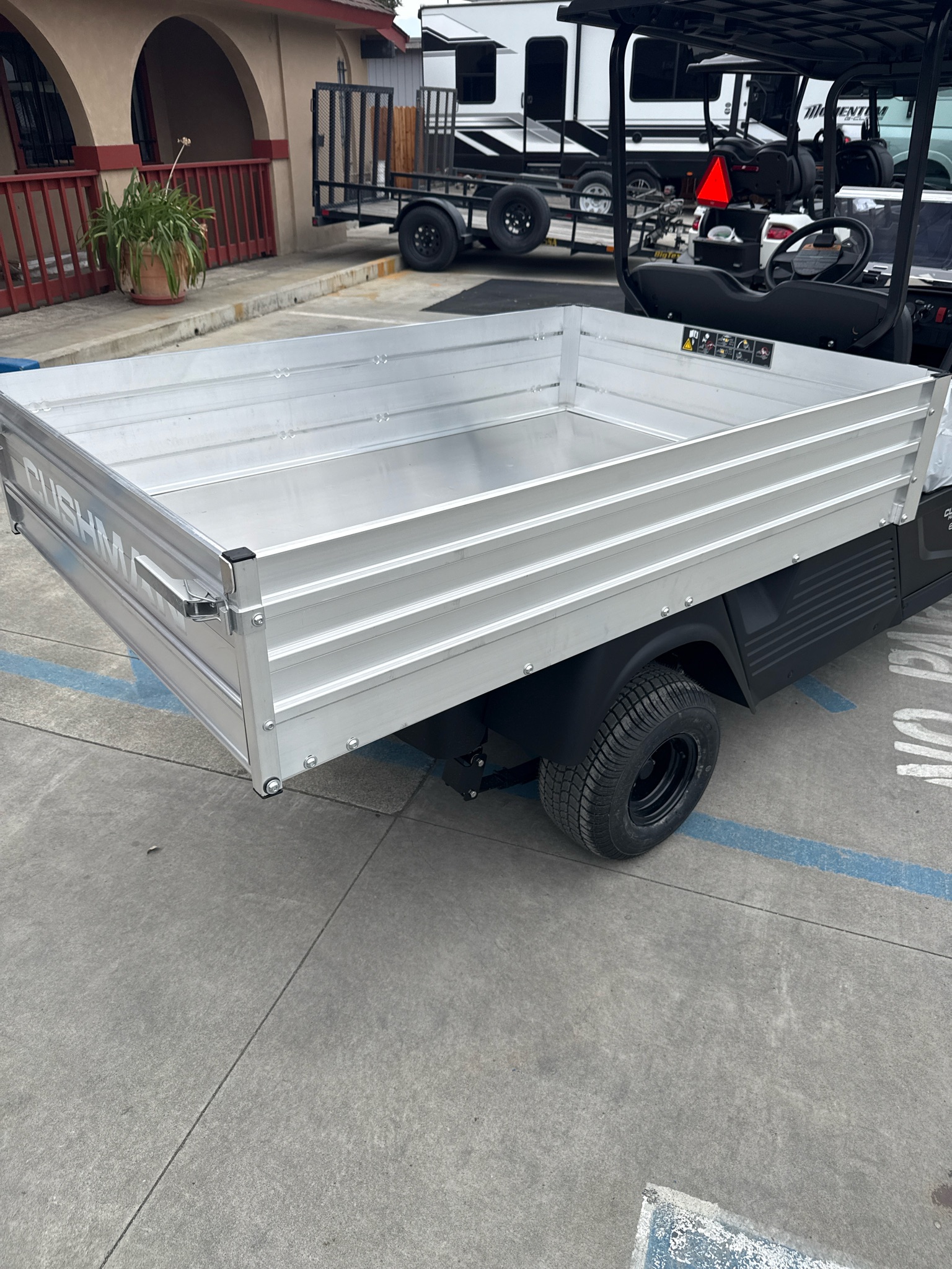 2027 Cushman Hauler photo 5