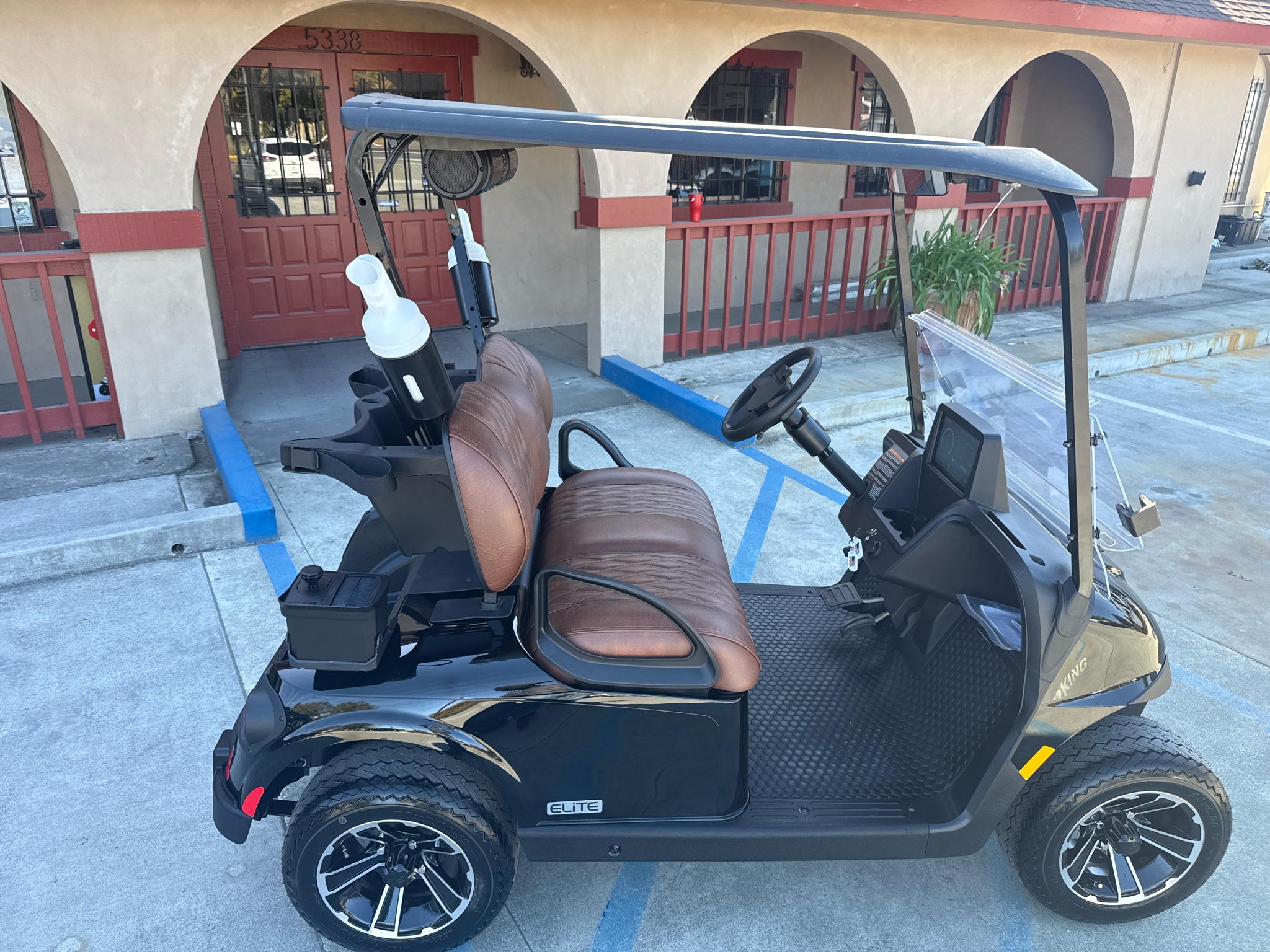2027 EZGO RXV photo 2