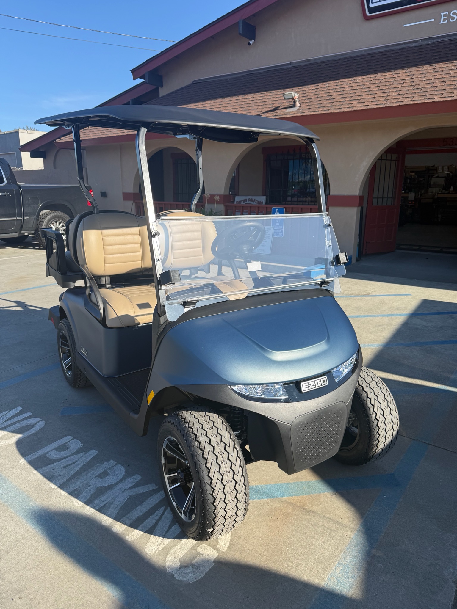 2027 EZGO RXV photo 2