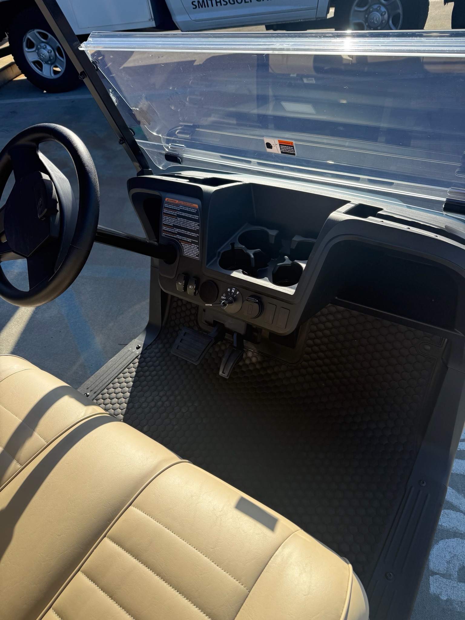2027 EZGO RXV photo 4