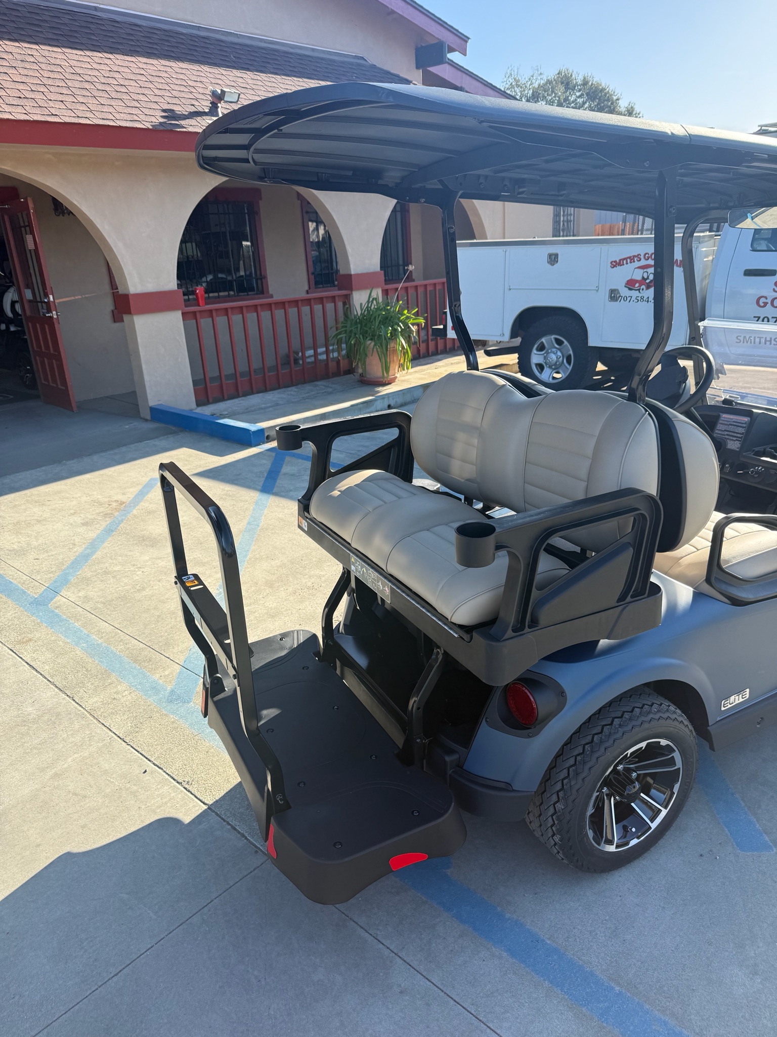 2027 EZGO RXV photo 5