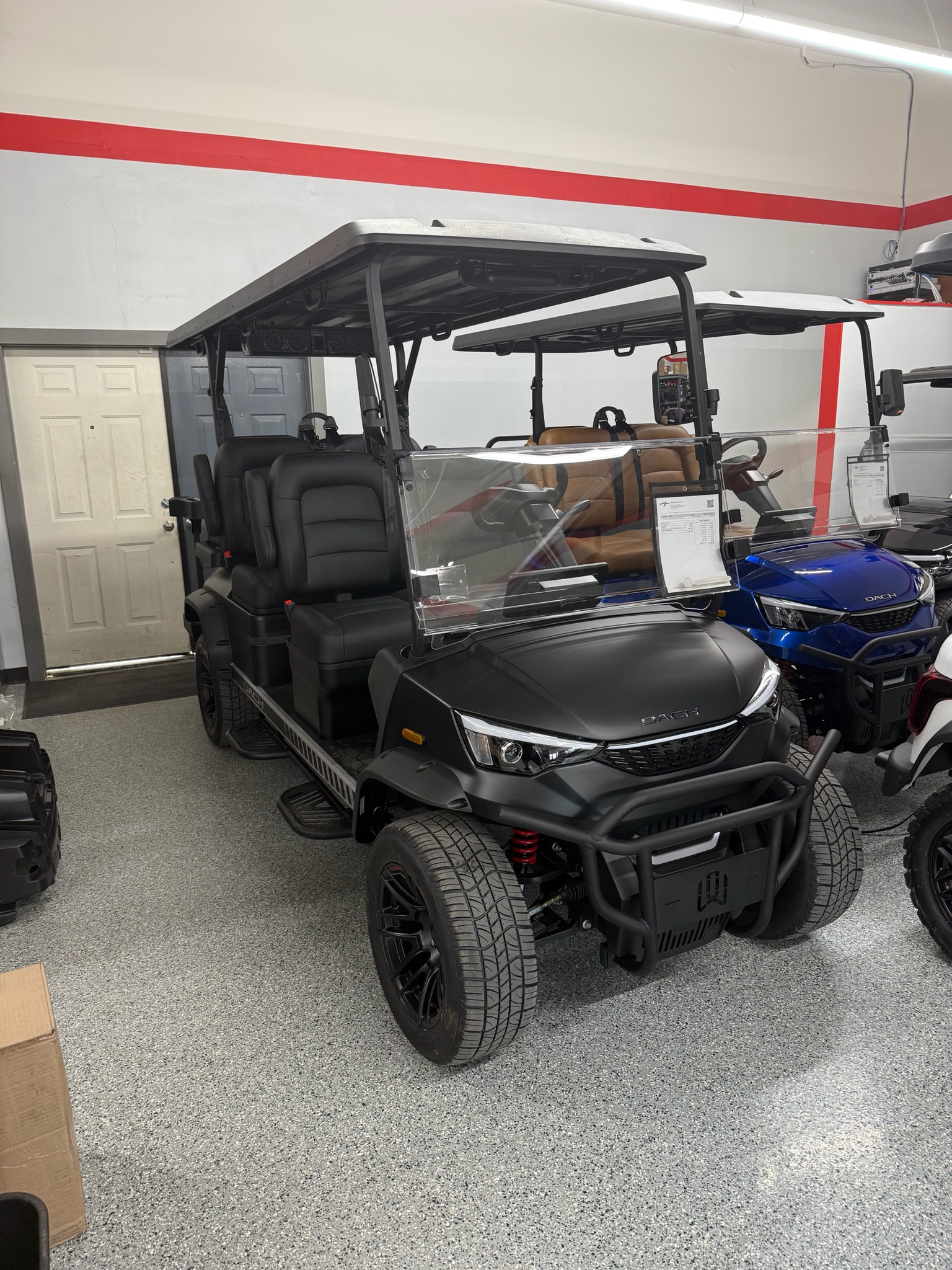 2027 Dach Vehicles photo 8