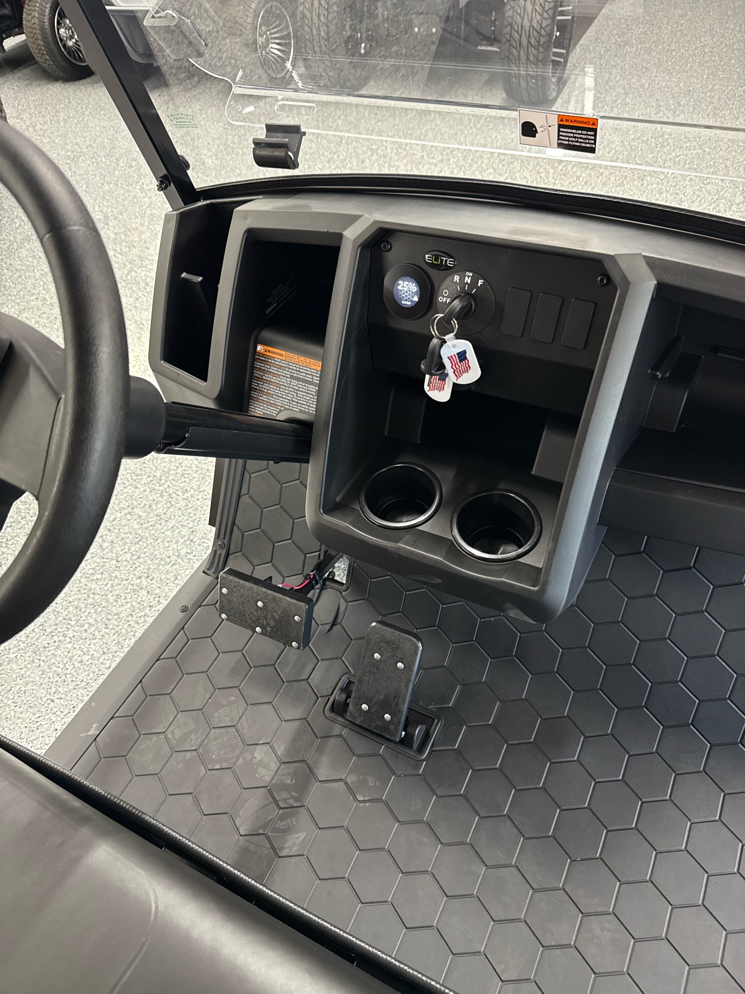 2027  Express 6 Touring S ELiTE Lithium 2