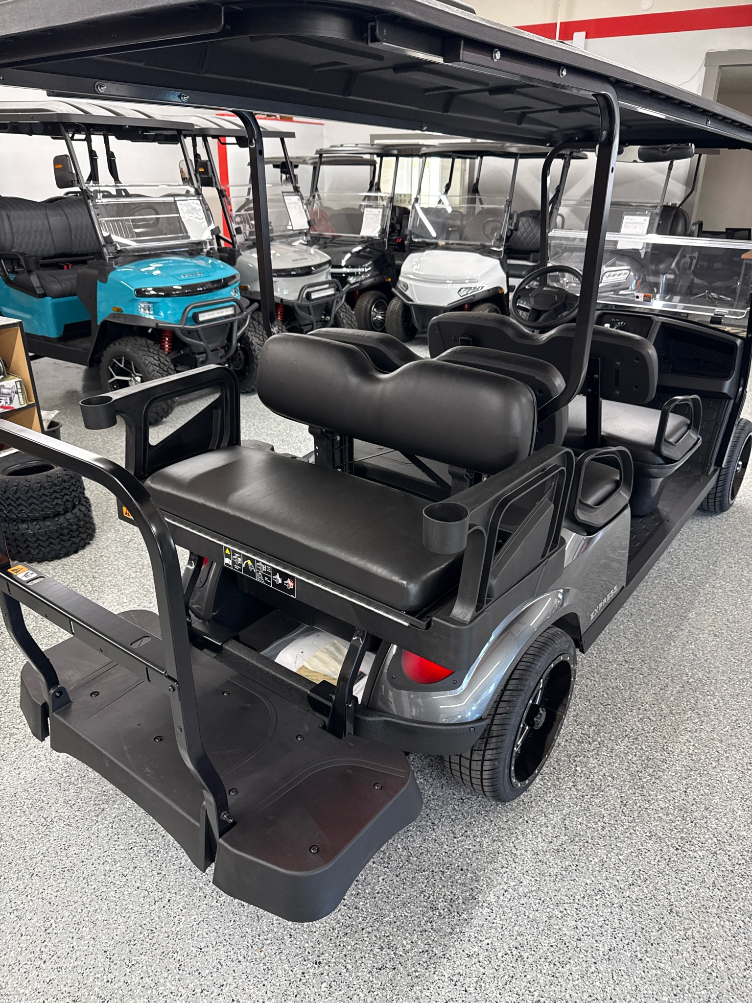 2027  Express 6 Touring S ELiTE Lithium 4