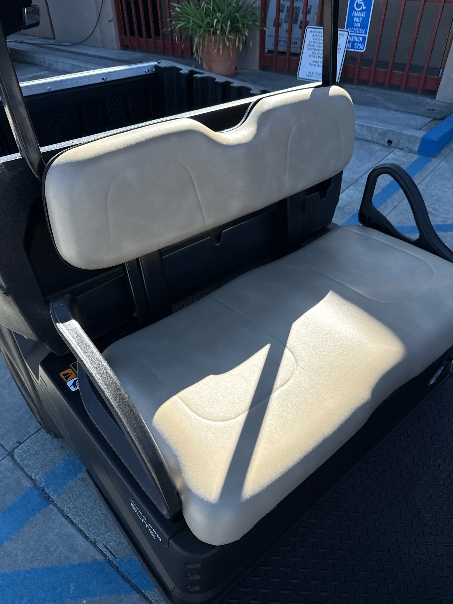 2027 Cushman Hauler photo 4