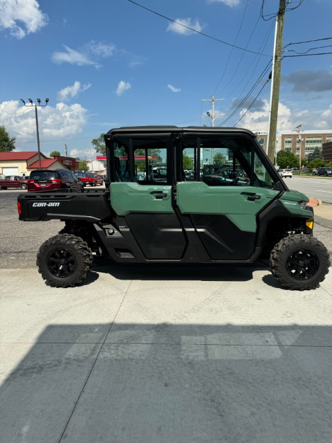 2026 Can-Am Defender MAX DPS CAB HD10 in Seymour, Indiana - Photo 3