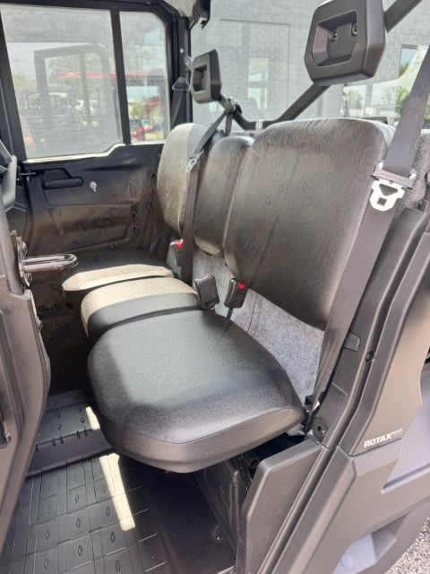 2026 Can-Am Defender MAX DPS CAB HD10 in Seymour, Indiana - Photo 5