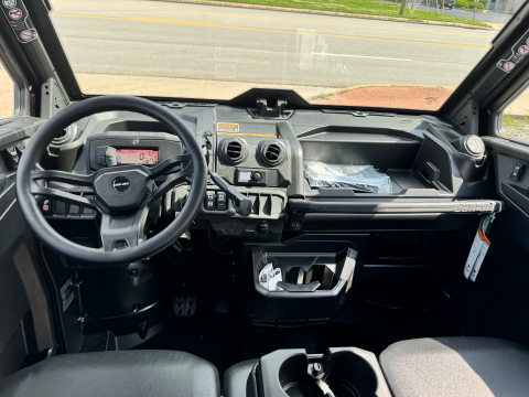 2026 Can-Am Defender MAX DPS CAB HD10 in Seymour, Indiana - Photo 7