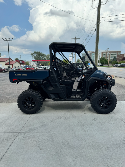 2026 Can-Am Defender XT HD11 in Seymour, Indiana - Photo 3