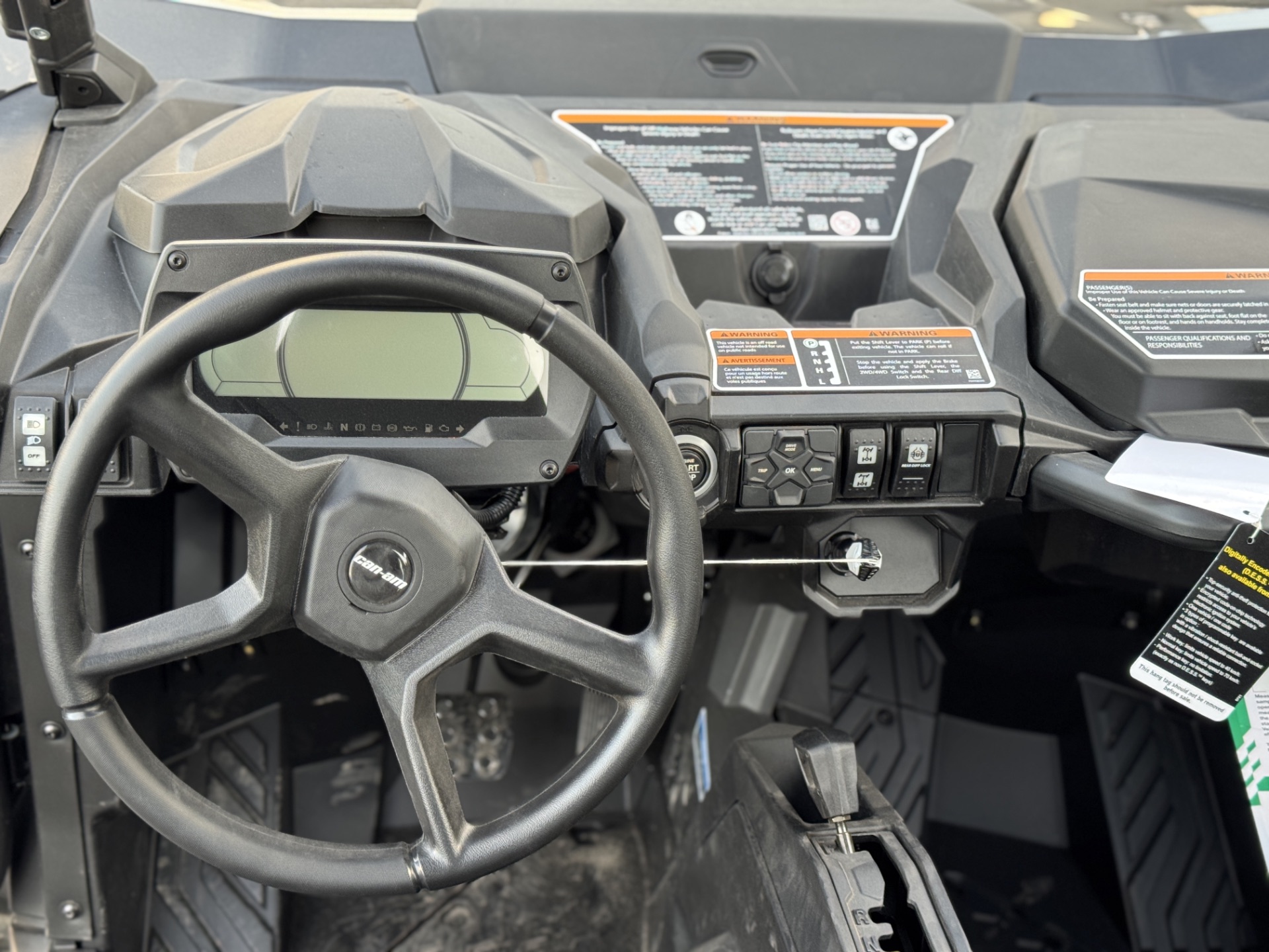 2026 Can-Am Commander MAX XT 1000R in Seymour, Indiana - Photo 8