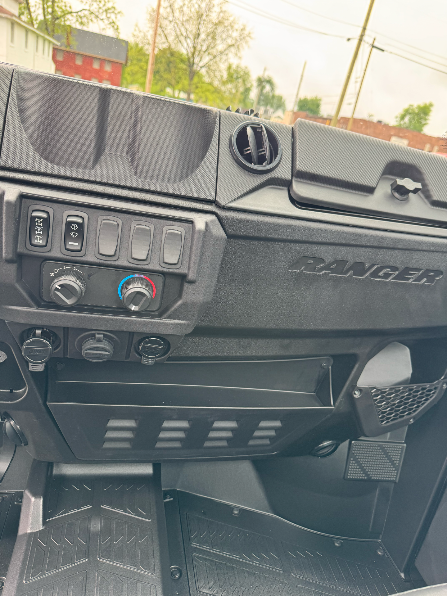 2026 Polaris Ranger 1000 Cab in Seymour, Indiana - Photo 8